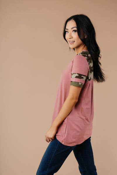 Armed & Dangerous Tee In Mauve